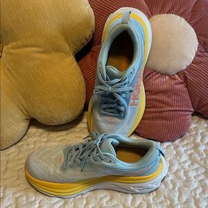 Hoka One One Bondi 8 Summer Song